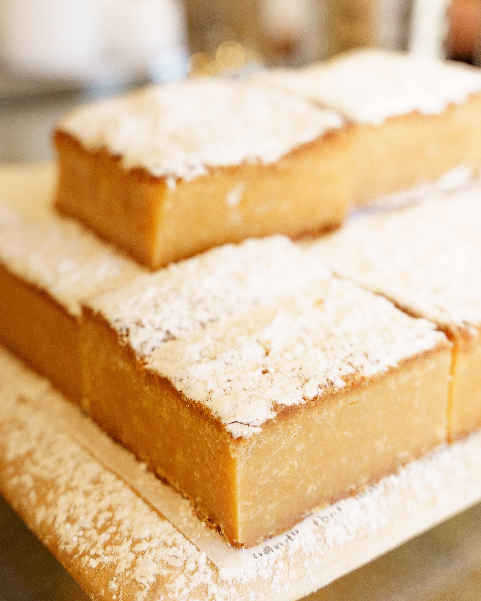 🍰 Dive into a world of homemade cakes, muffins and more at The FoodStore Cafe ✨